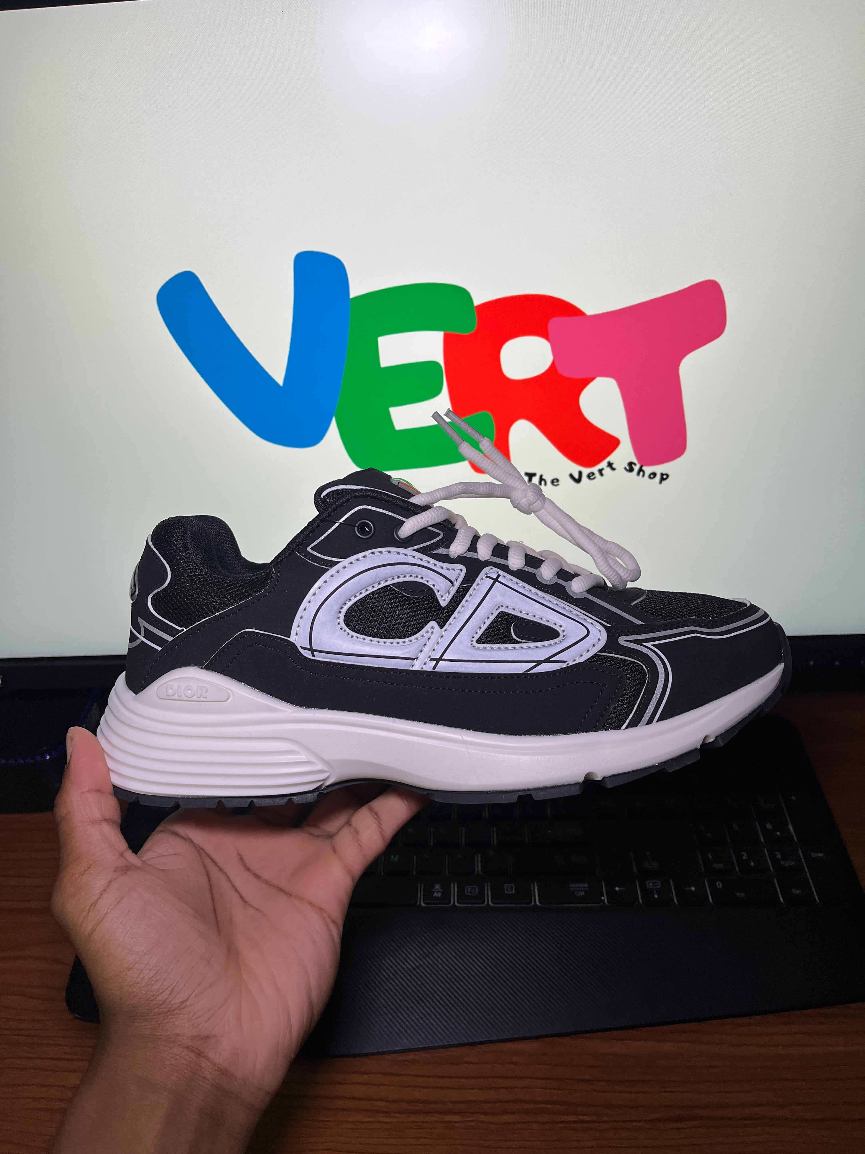 D*OR B30S - BLACK & WHITE